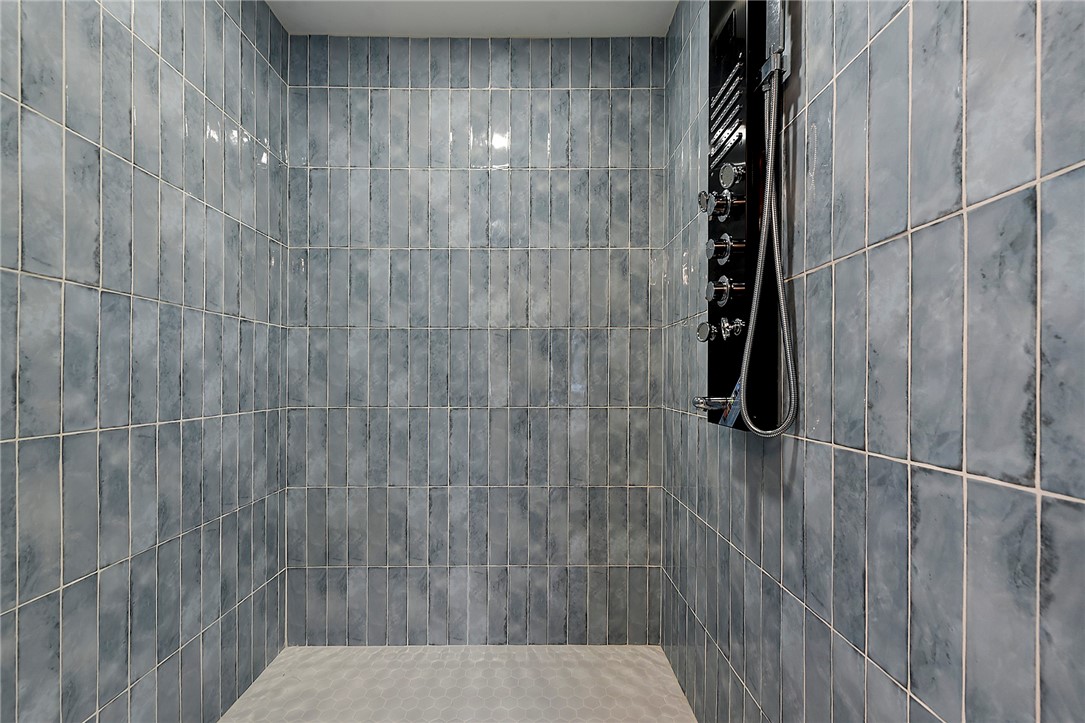 5412 Carnegie.