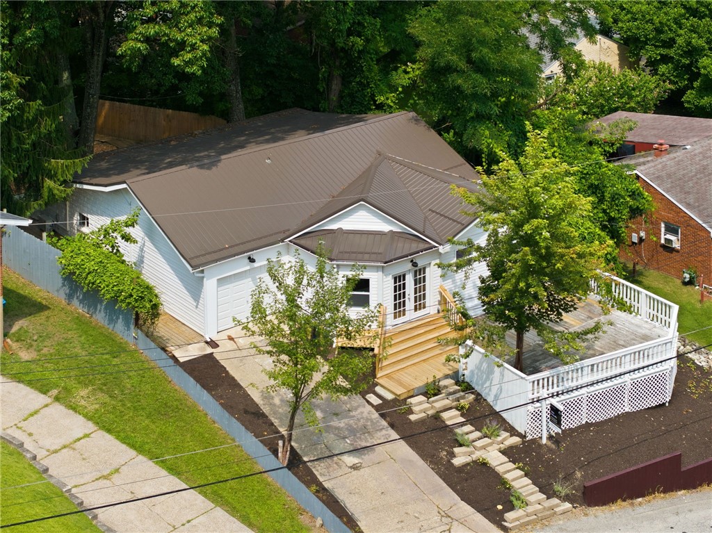 108 Lewis Dr