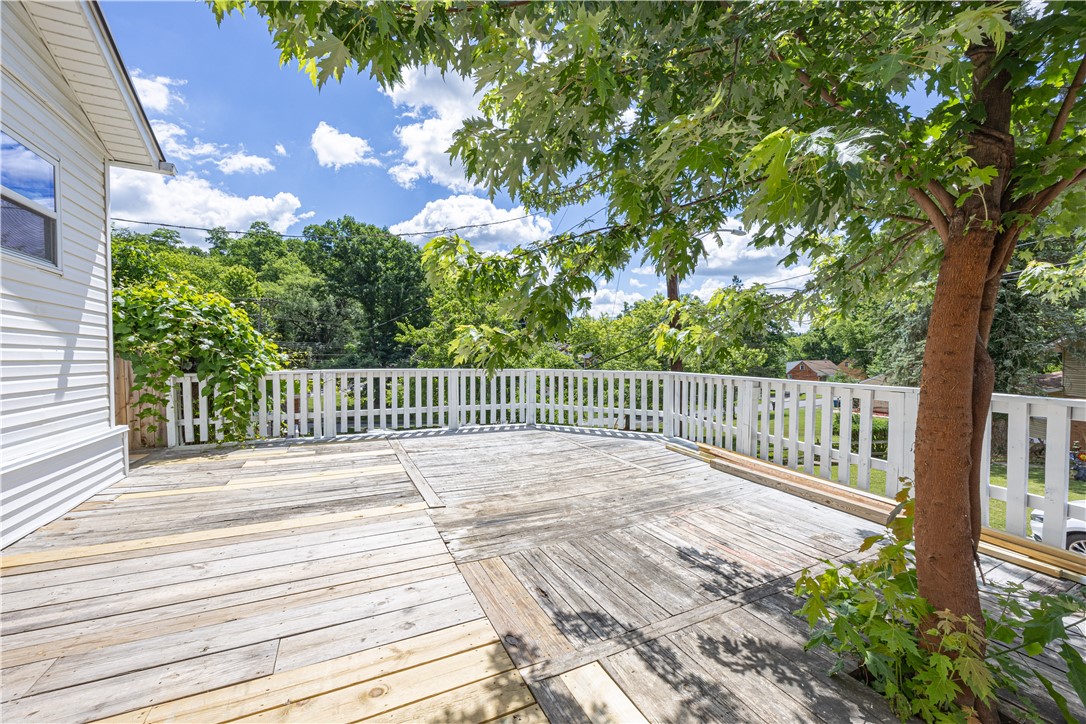 108 Lewis Dr