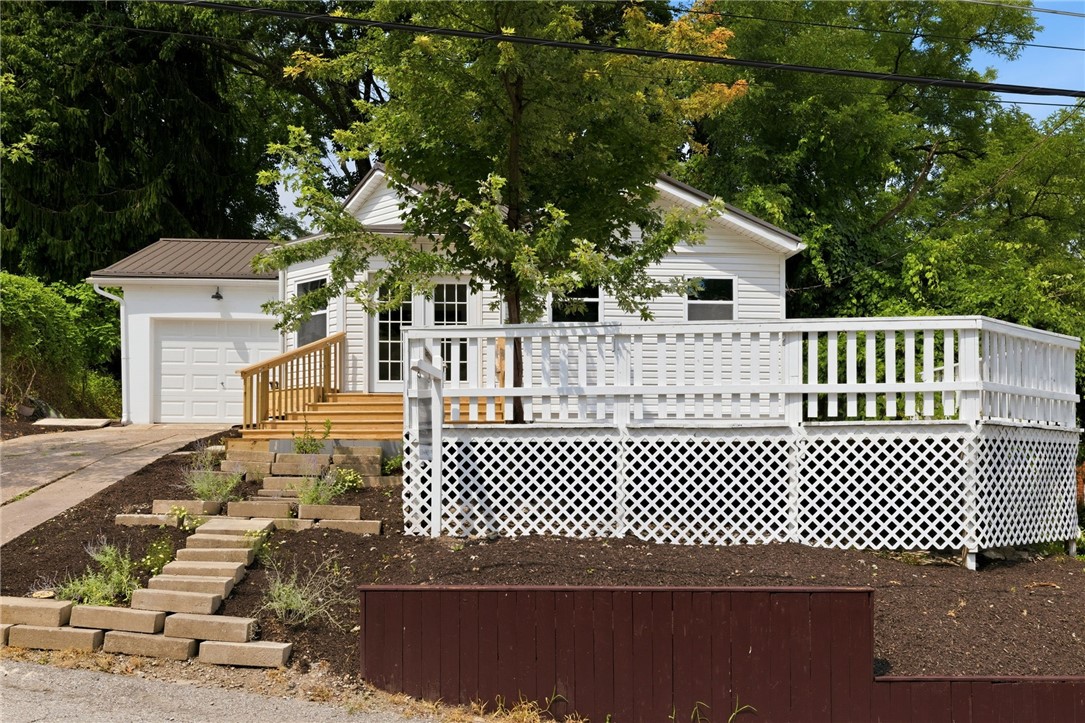 108 Lewis Dr