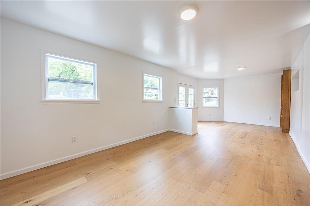 108 Lewis Dr