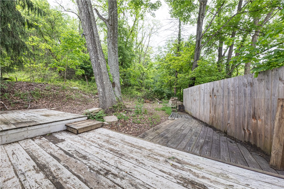 108 Lewis Dr