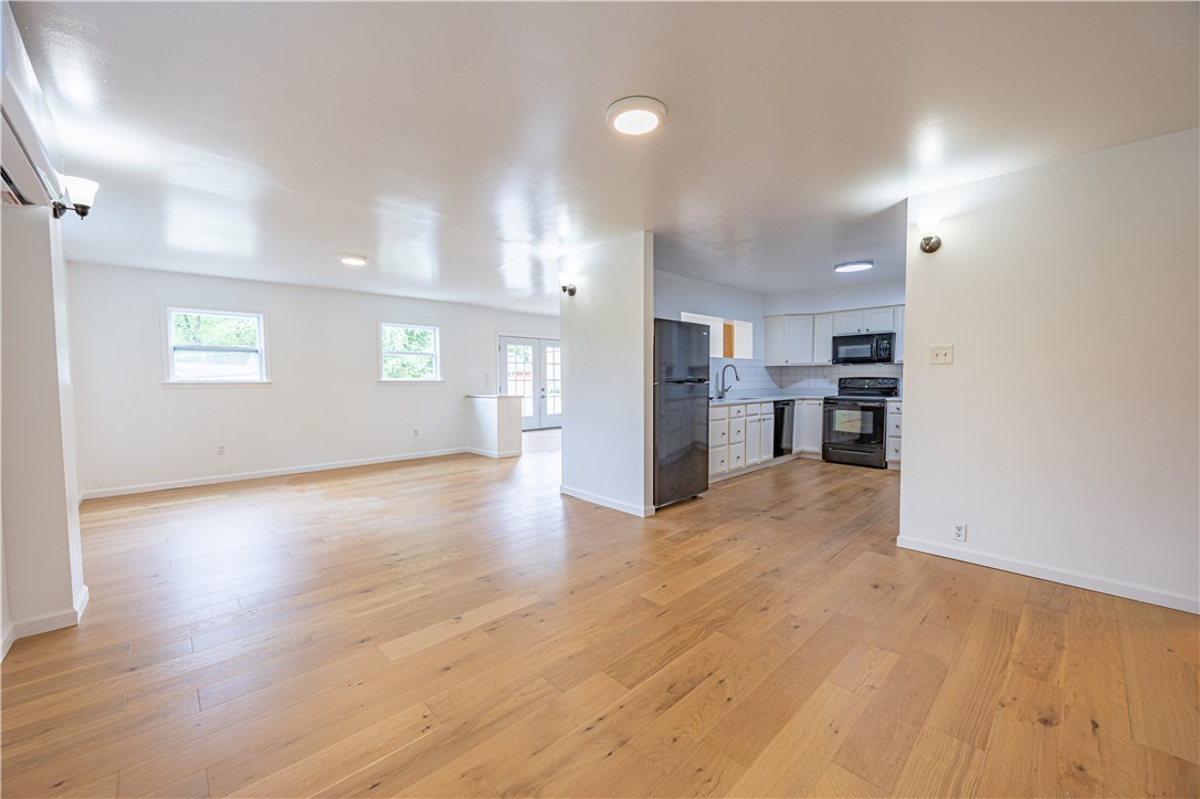 108 Lewis Dr