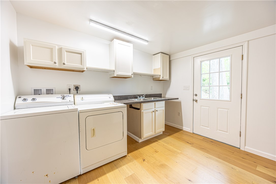 108 Lewis Dr