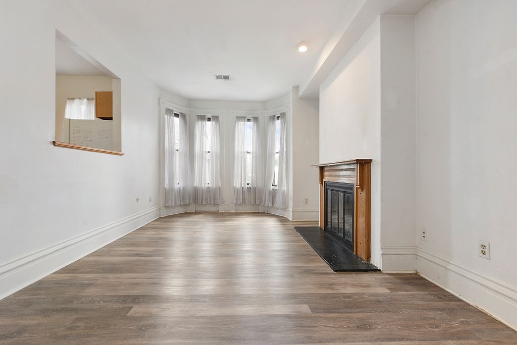 1010 Liverpool St