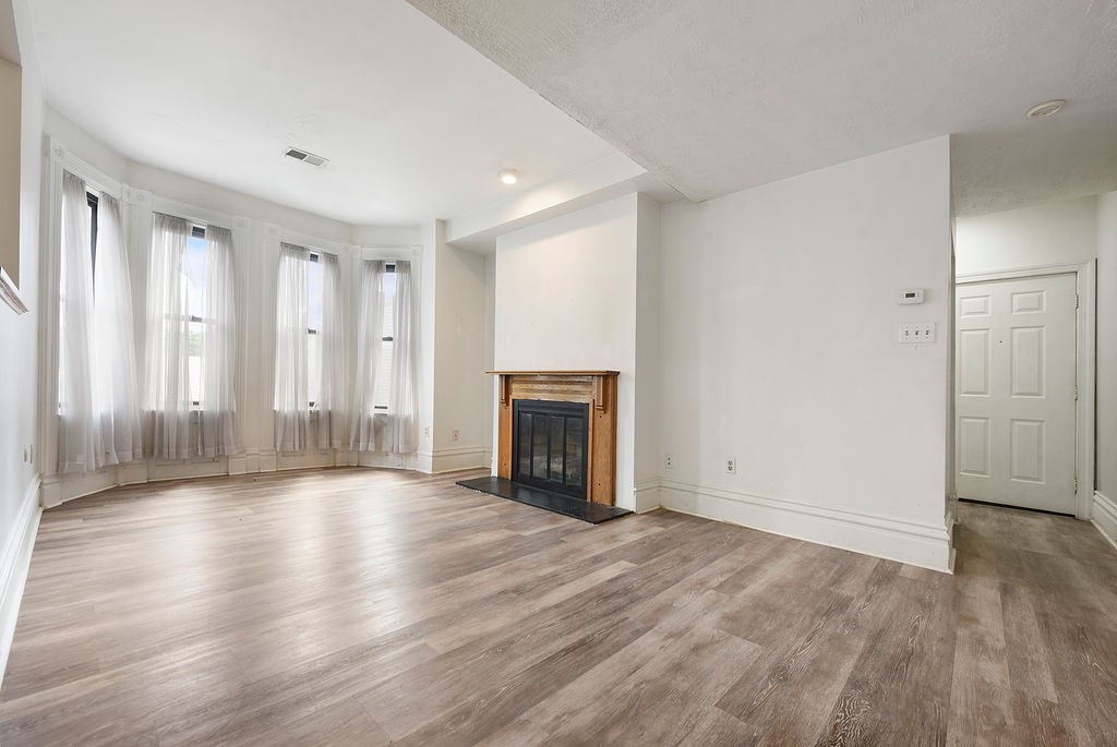 1010 Liverpool St