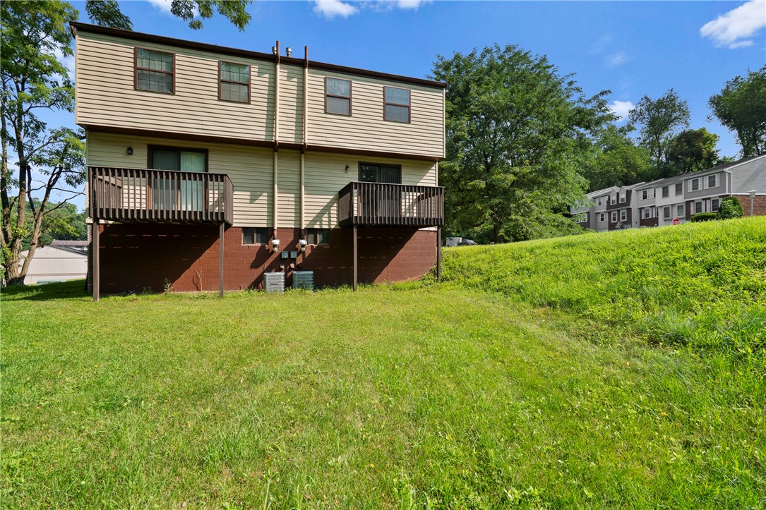 100 Duquesne Blvd