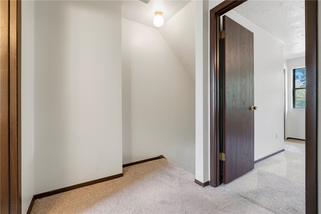 100 Duquesne Blvd