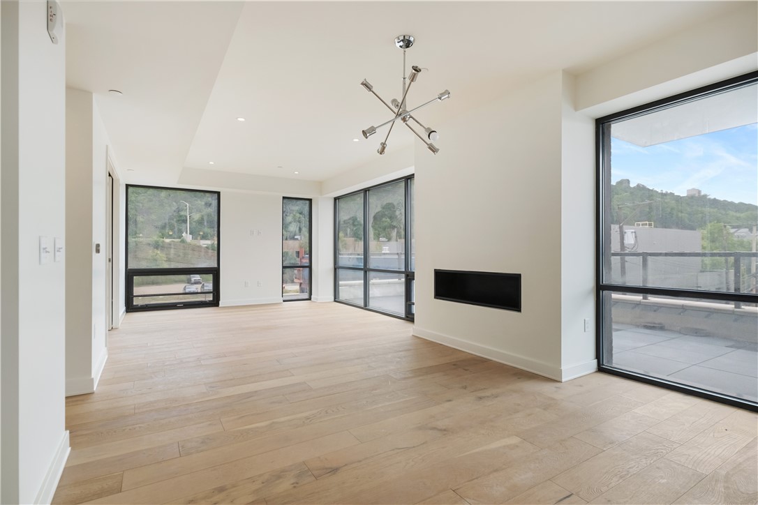 2330 Penn Ave 304