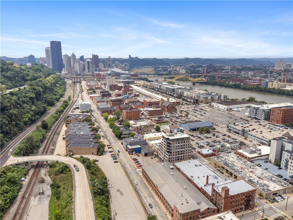 2330 Penn Ave 304