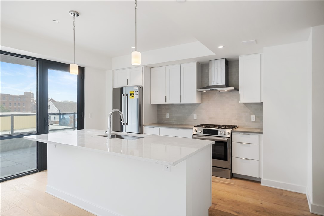 2330 Penn Ave 304