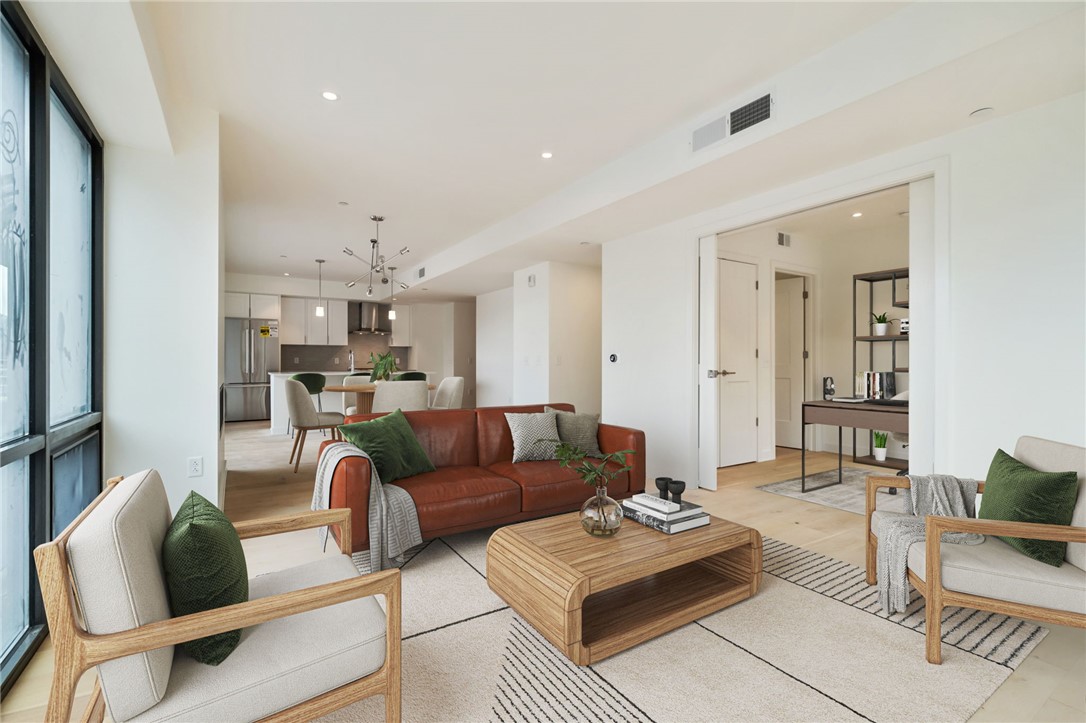 2330 Penn Ave 304