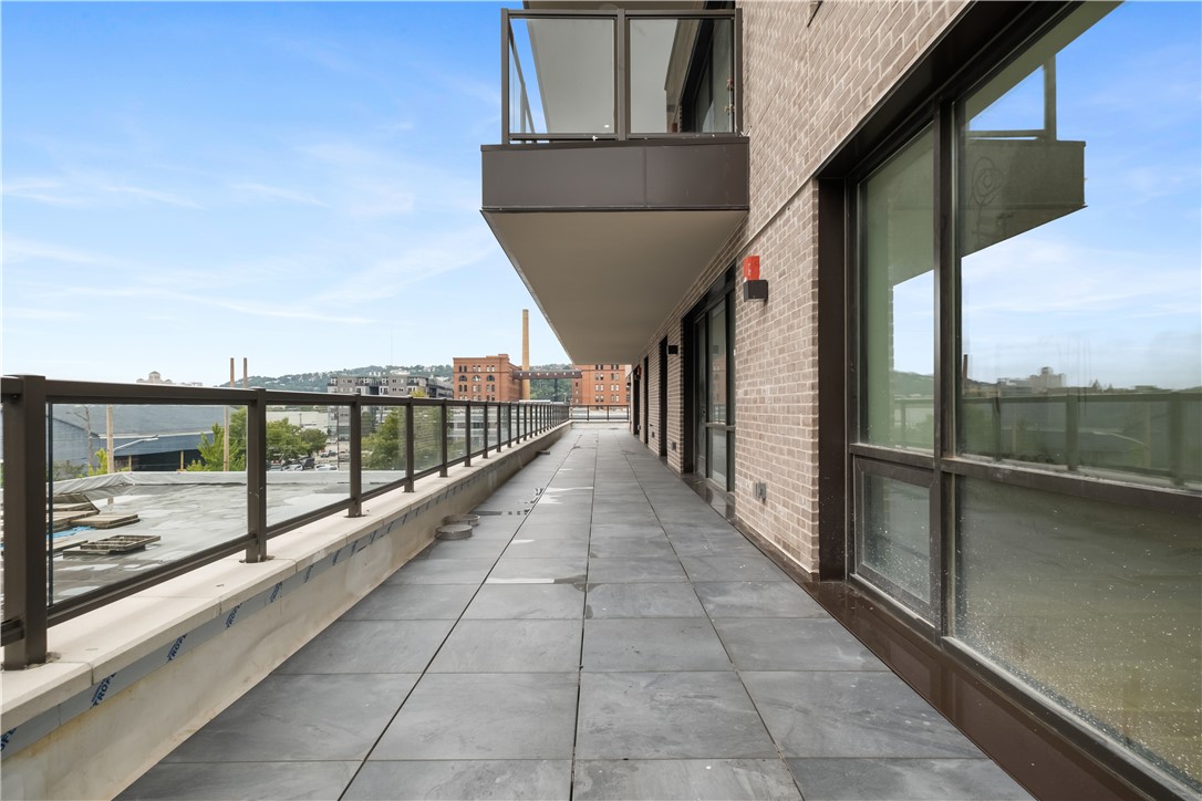 2330 Penn Ave 304