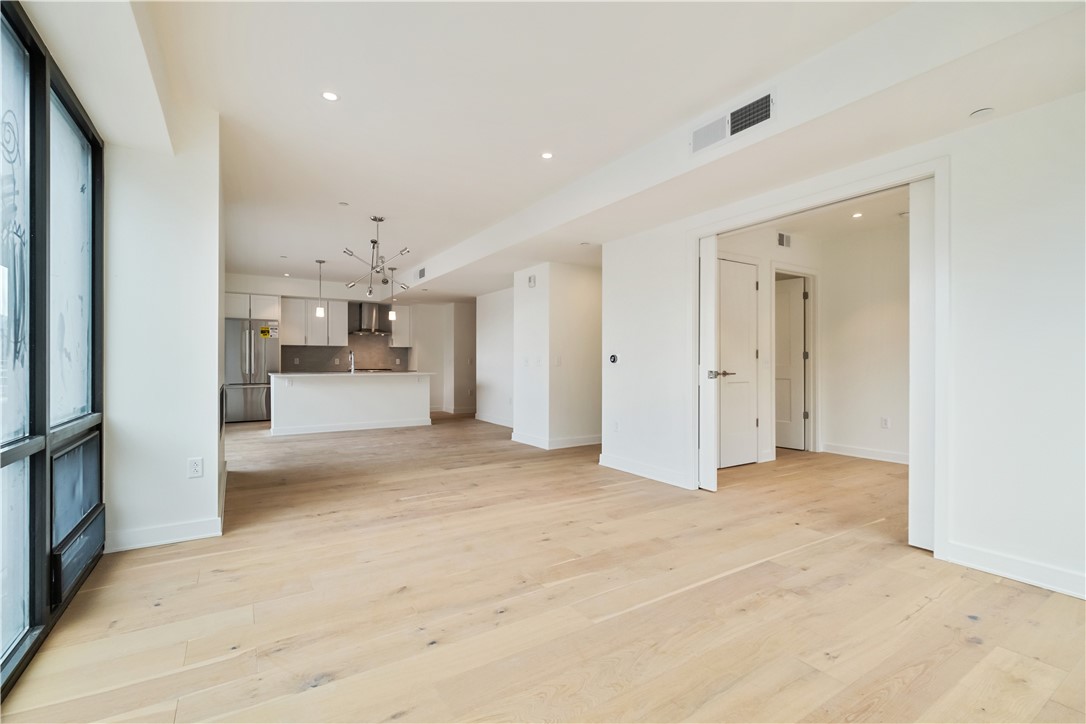 2330 Penn Ave 304