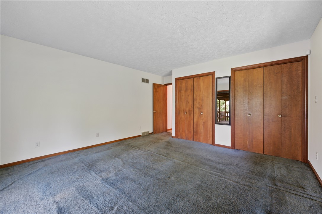 3132 Lake Road