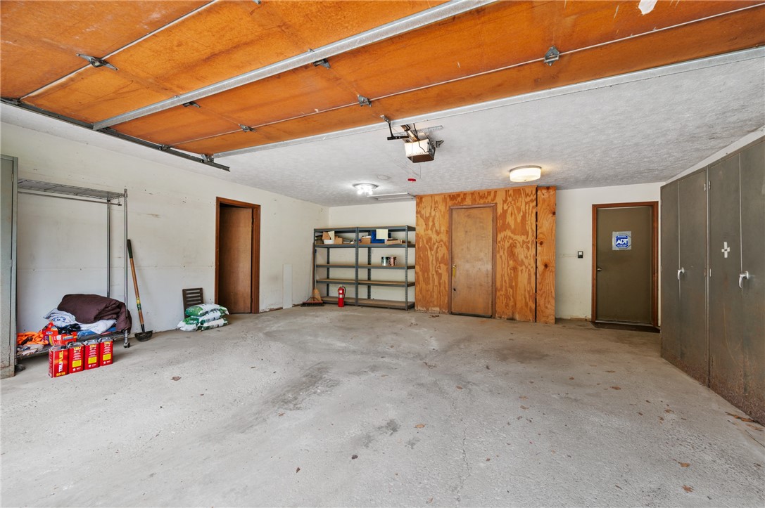 3132 Lake Road