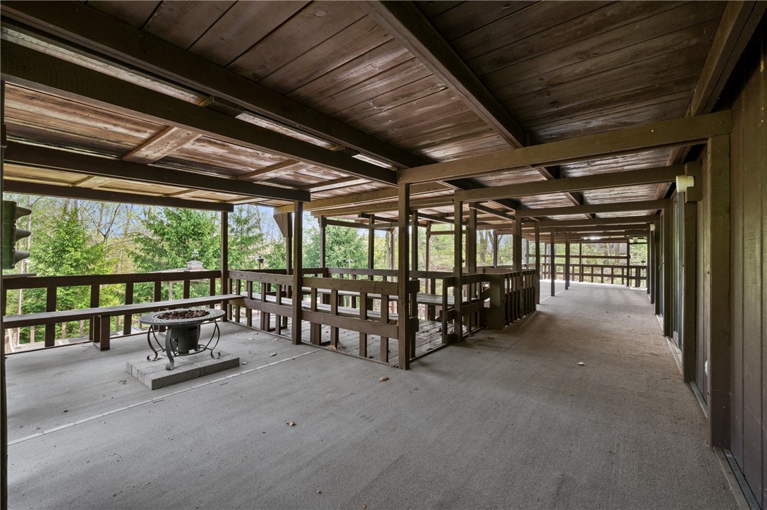 3132 Lake Road