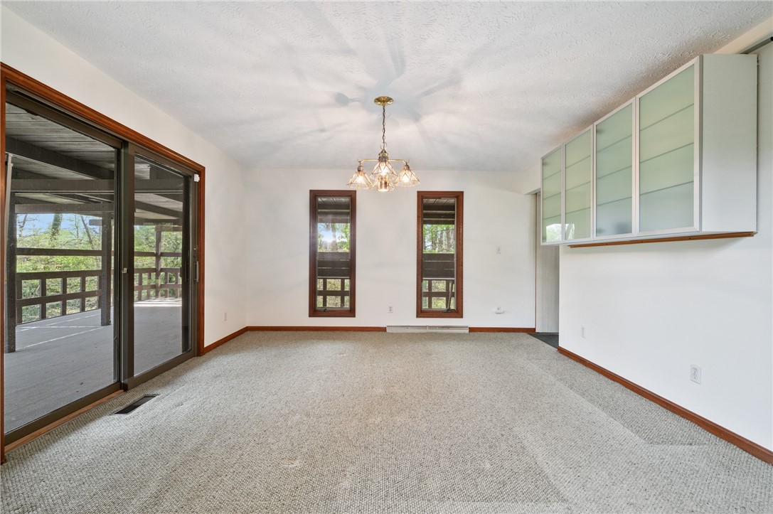 3132 Lake Road