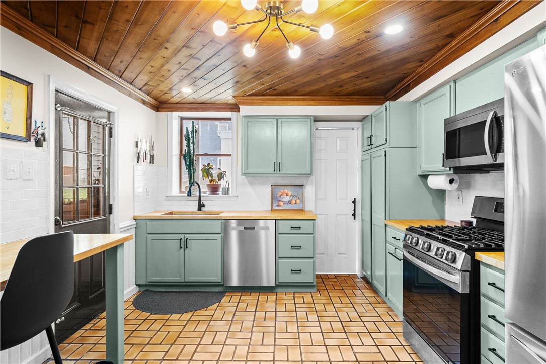 5148 Carnegie St
