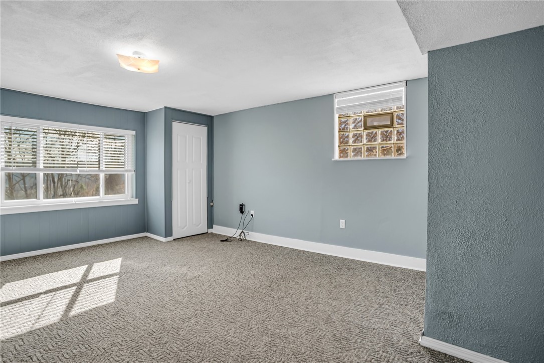 210 Linden Ave