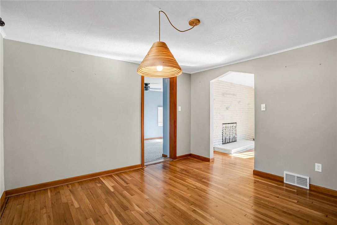 210 Linden Ave