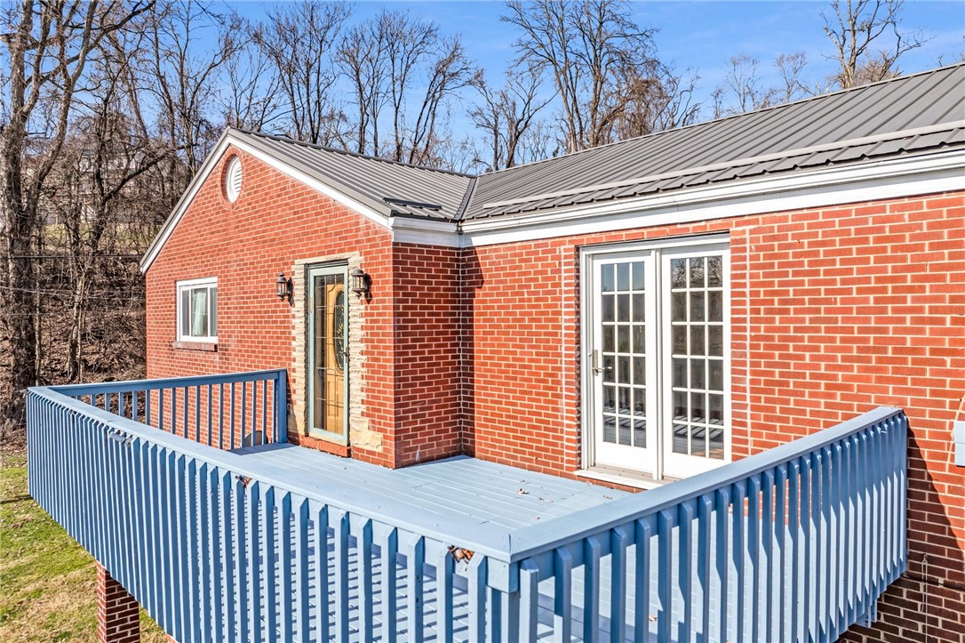 210 Linden Ave