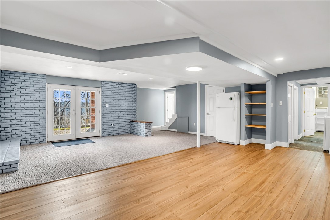 210 Linden Ave