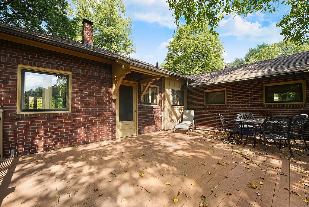 206 Woodside Rd