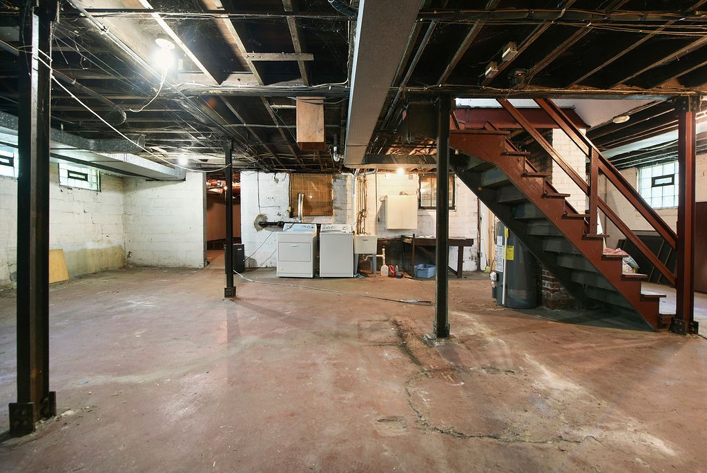 206 Woodside Rd