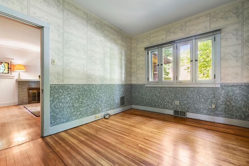 206 Woodside Rd