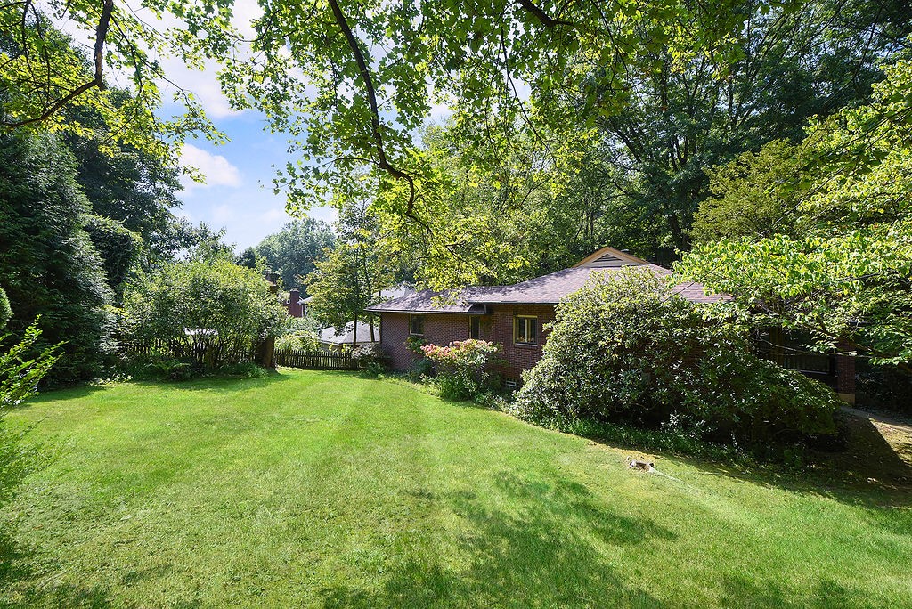 206 Woodside Rd