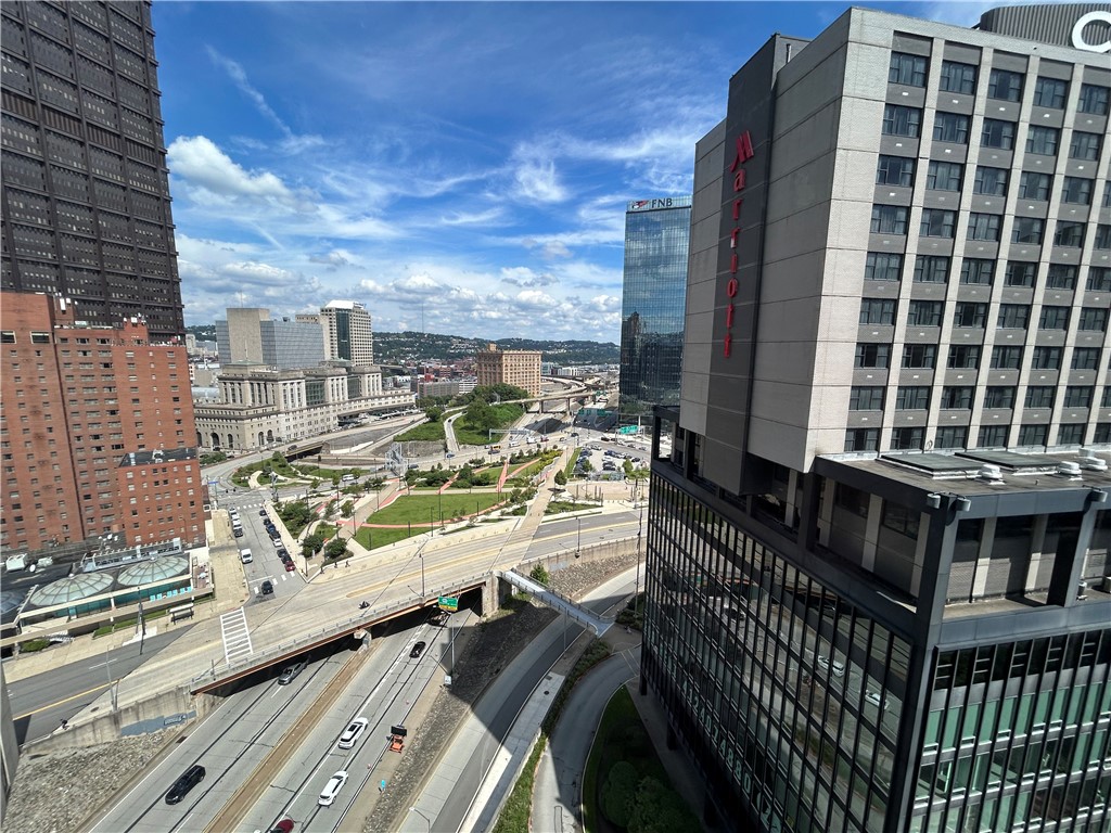 112 Washington Place 17E
