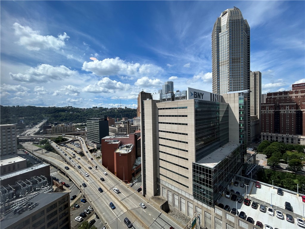 112 Washington Place 17E