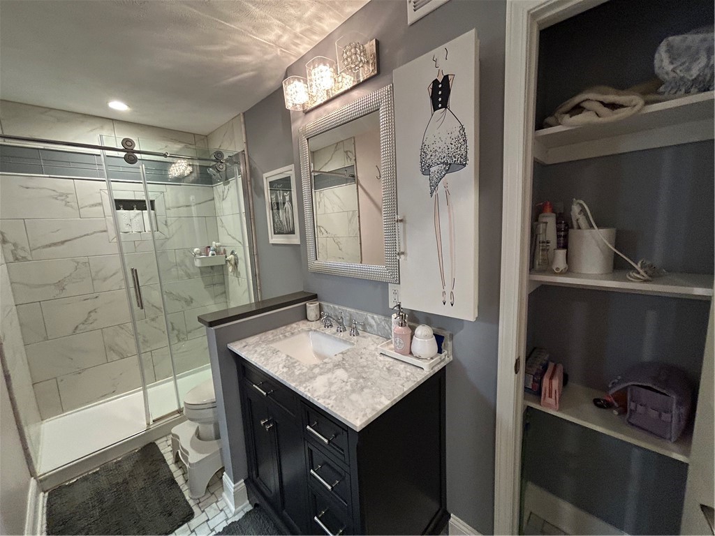112 Washington Place 17E