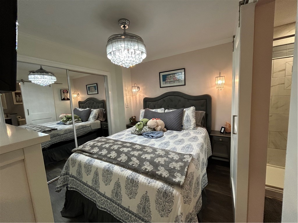 112 Washington Place 17E