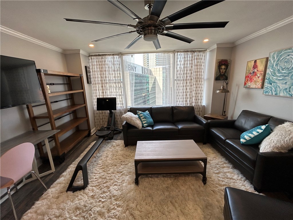 112 Washington Place 17E