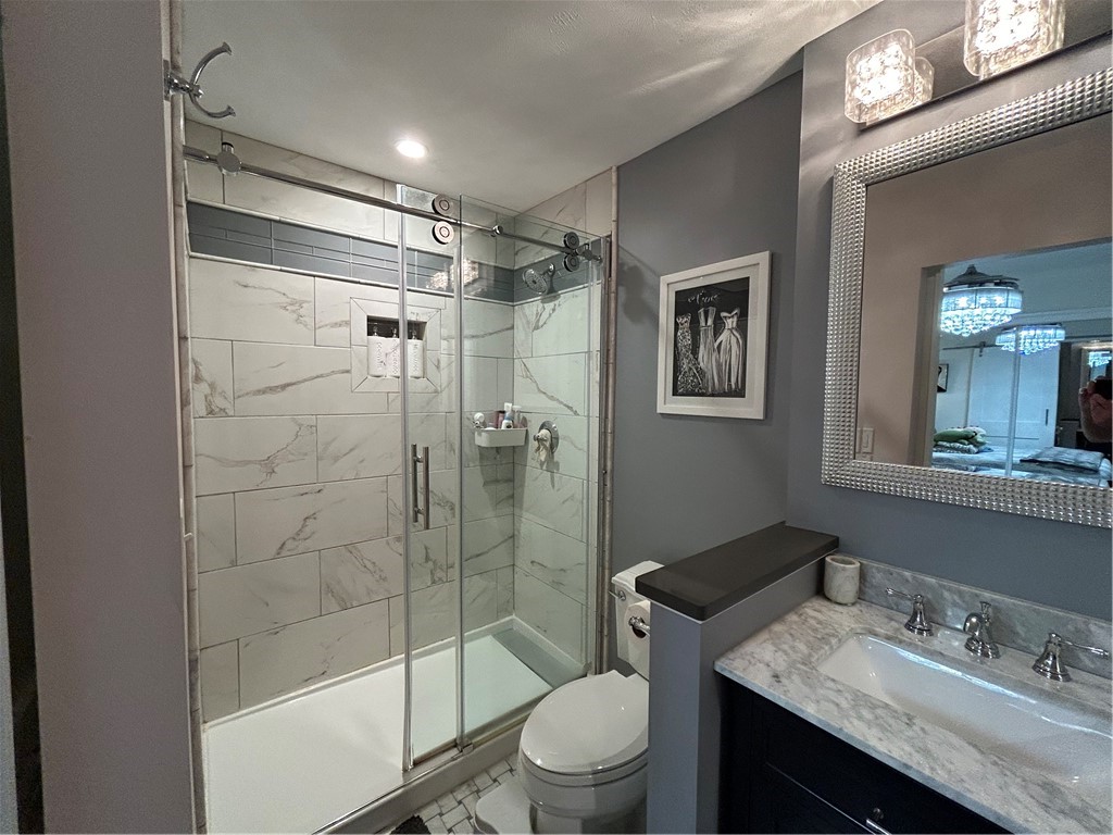 112 Washington Place 17E