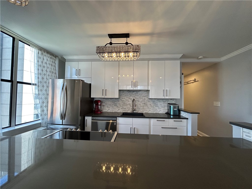 112 Washington Place 17E