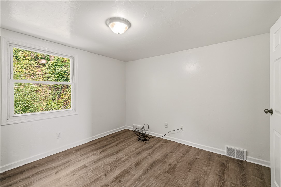 2319 1/2 Patterson