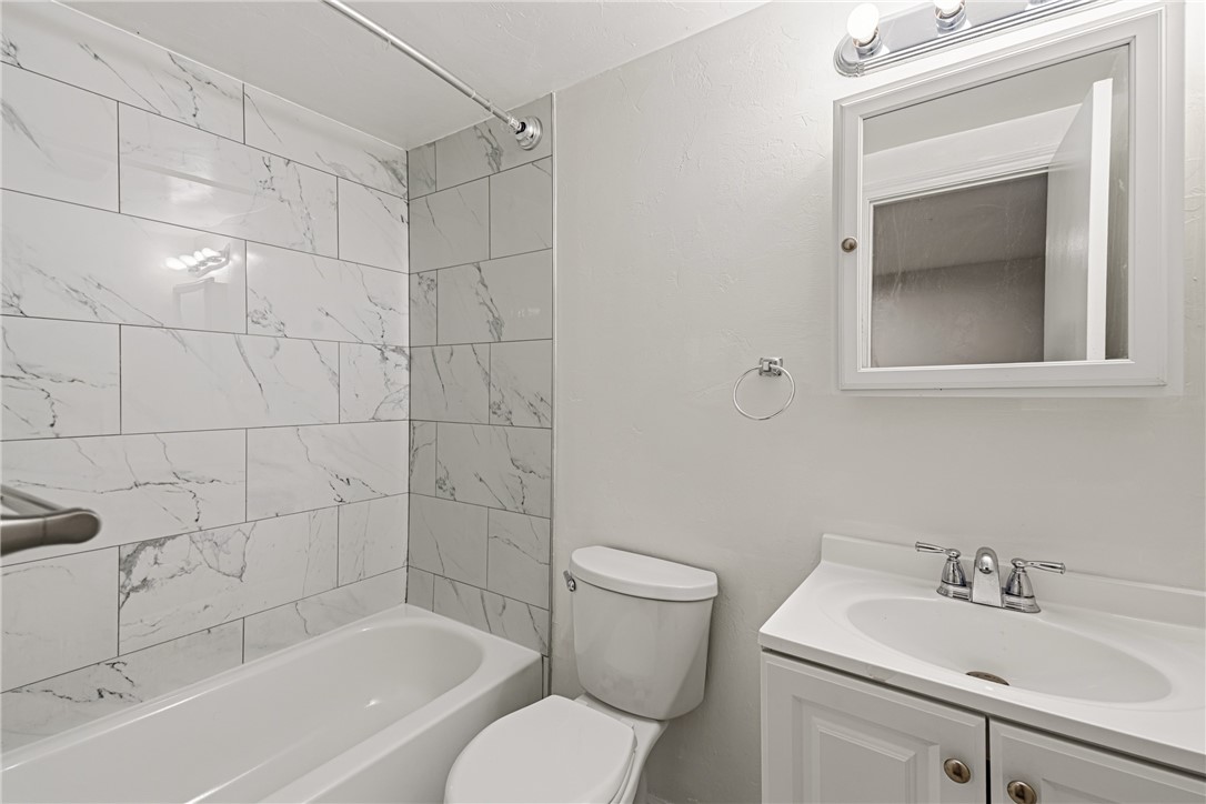 2319 1/2 Patterson
