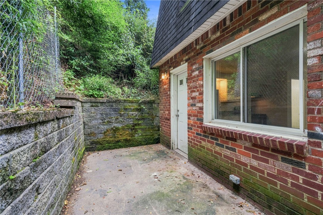 2319 1/2 Patterson