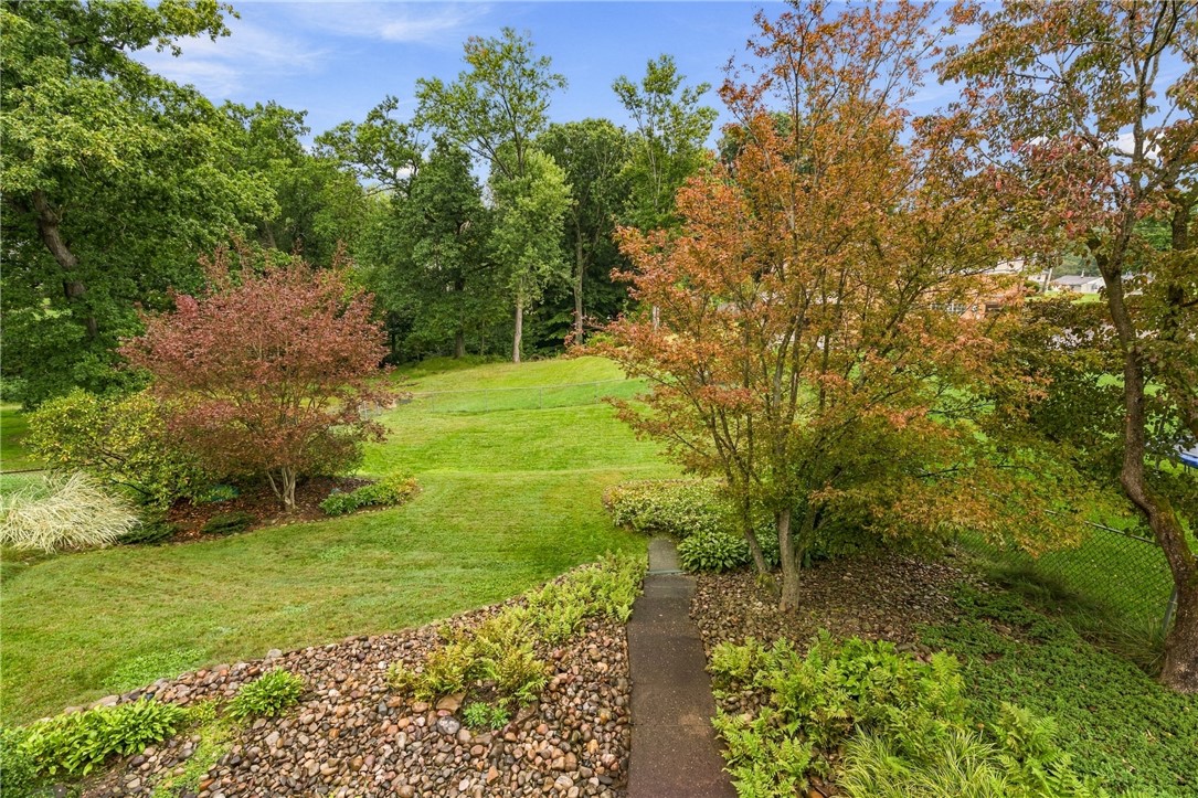 349 Grove Dr