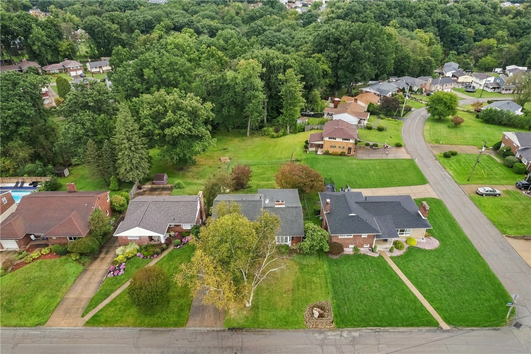 349 Grove Dr