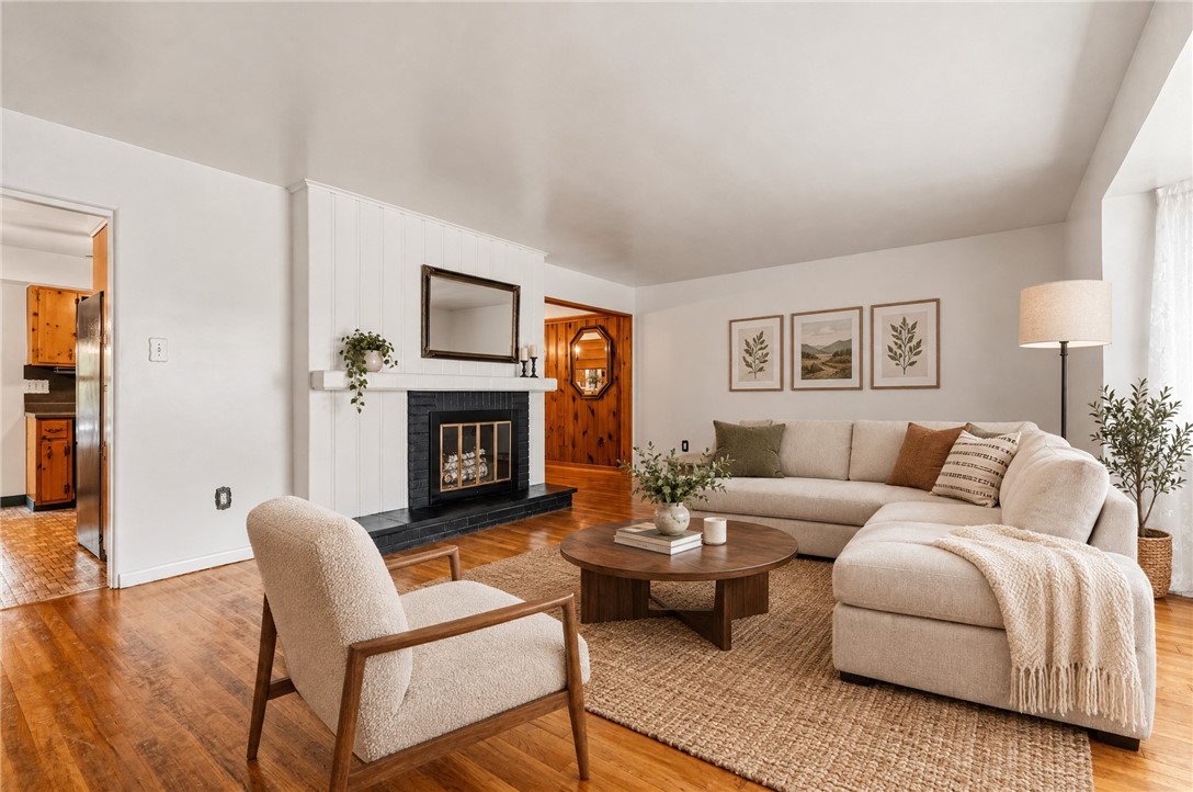 349 Grove Dr
