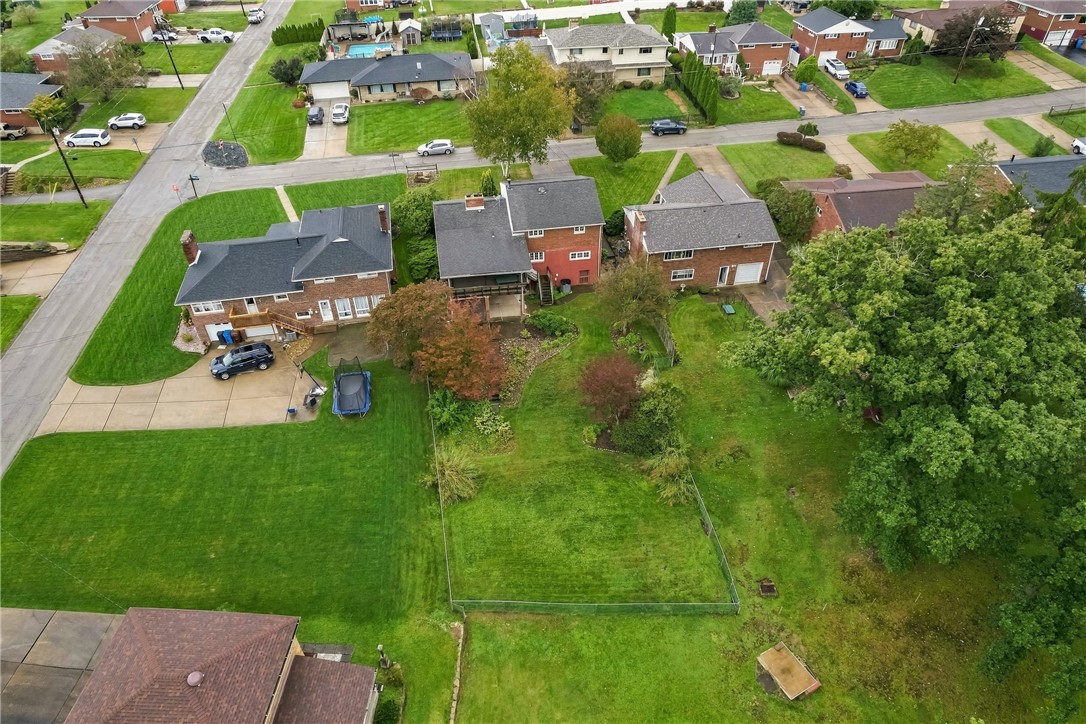 349 Grove Dr