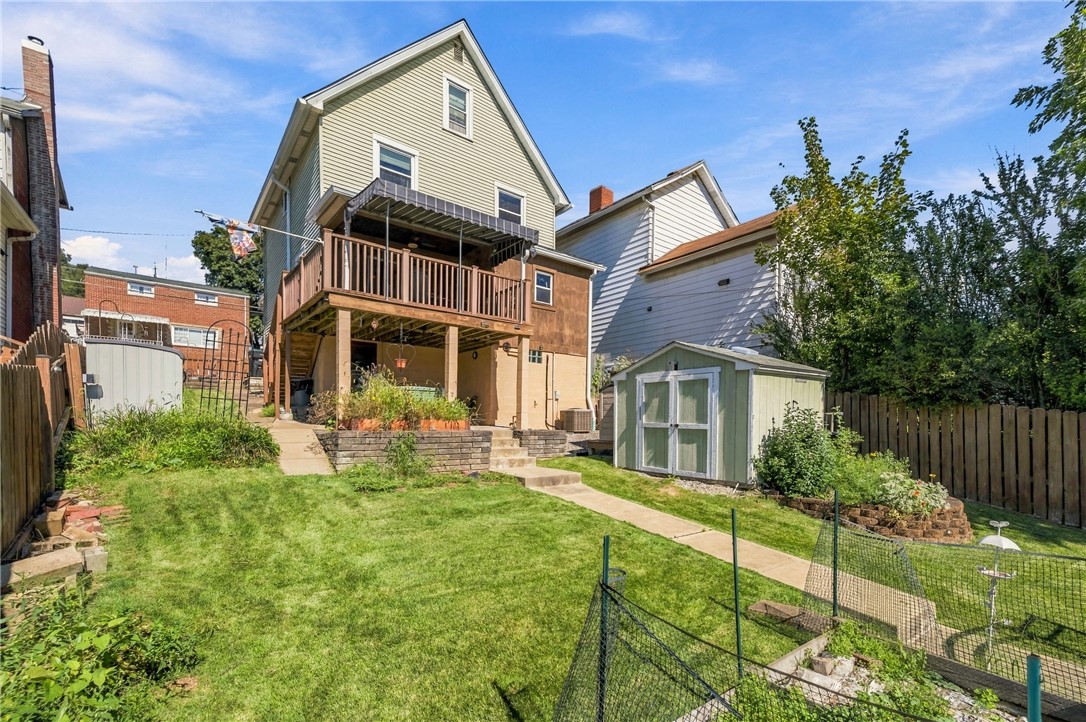 335 W 8th Ave