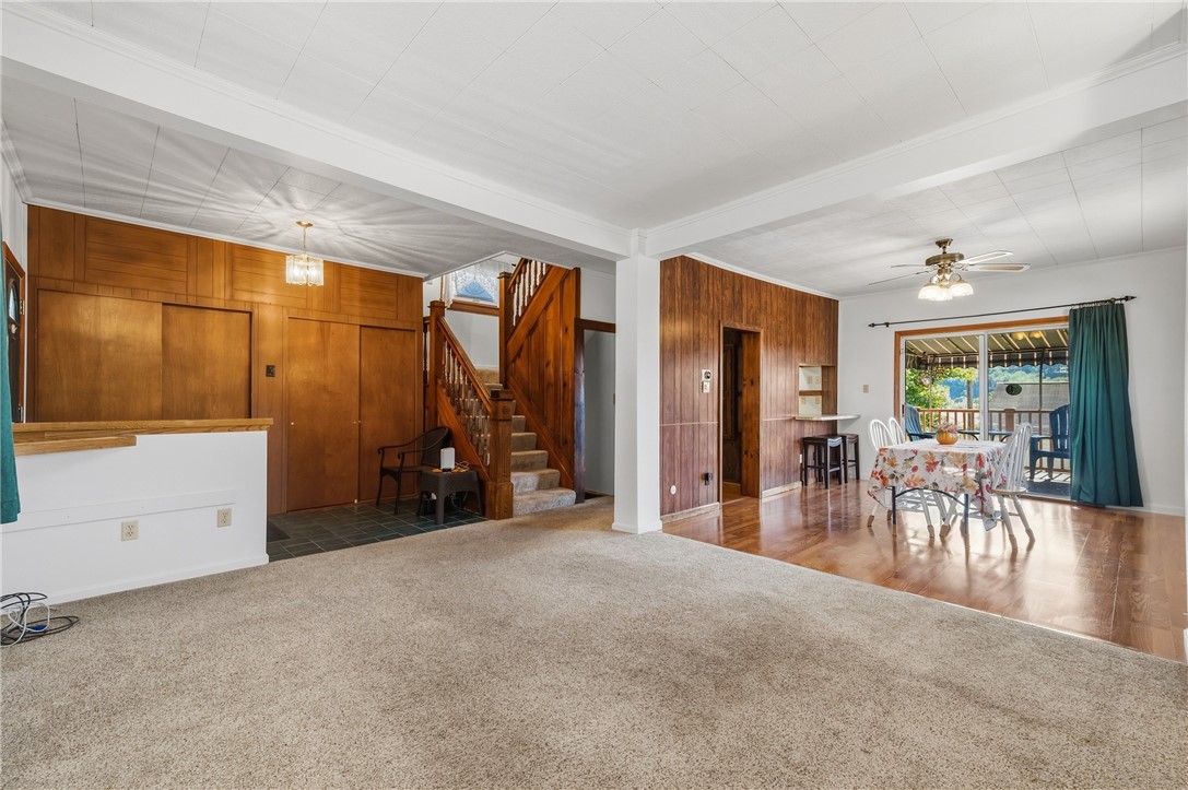 335 W 8th Ave