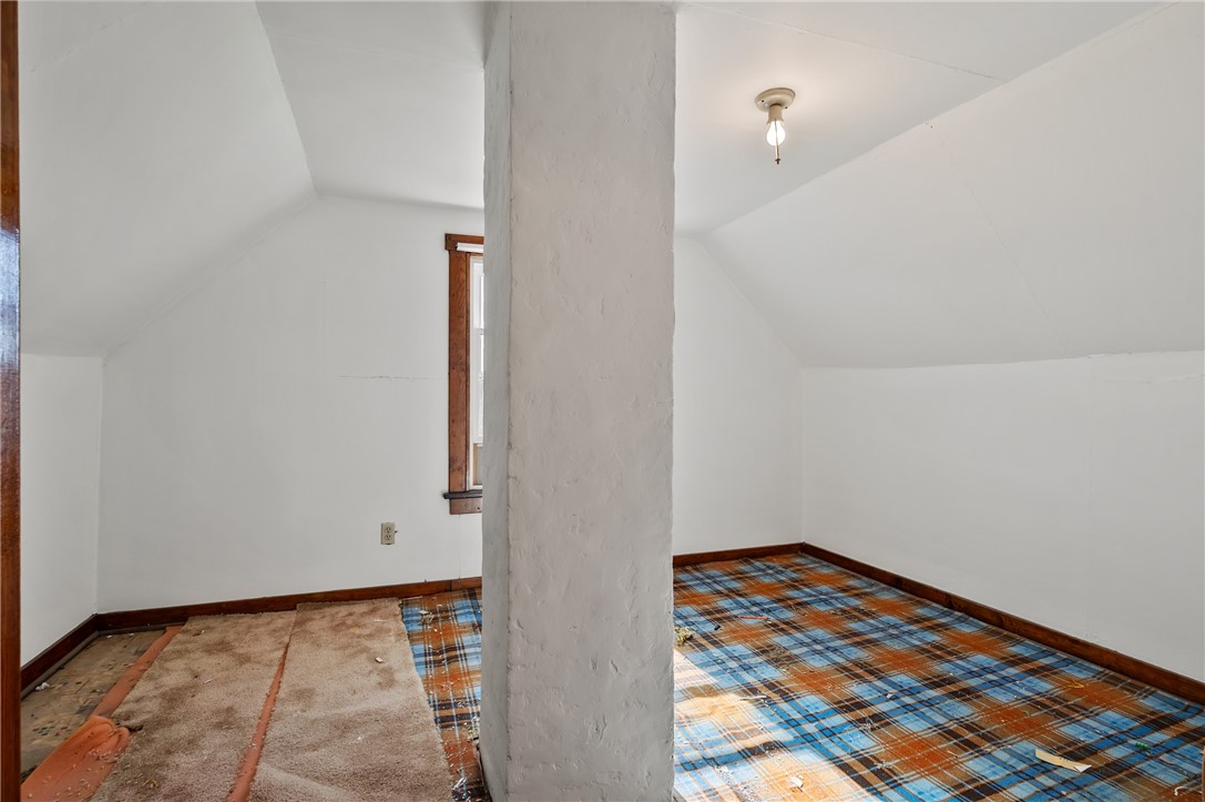 335 W 8th Ave