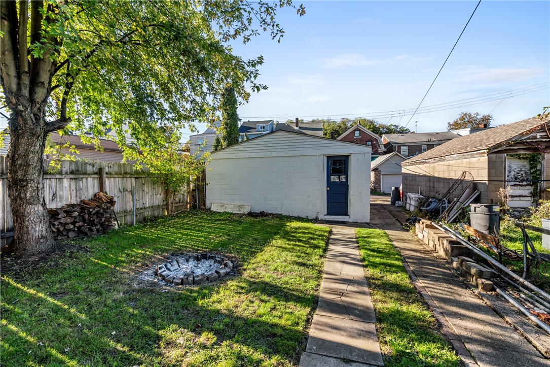 1909 Chislett St