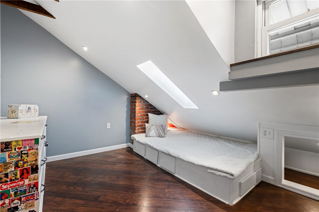 1909 Chislett St